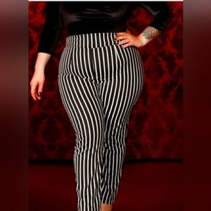 PANTS IN BLACK & WHITE VICTORIAN STRIPE
